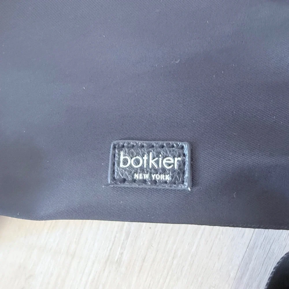 Botkier New York Black Mini Trigger Backpack‎ Bag Handbag Travel Zippers.